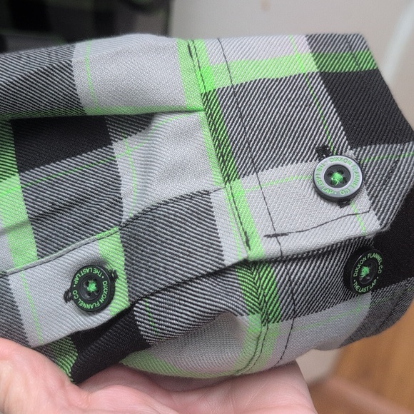 NWT DIXXON Men's Black, Gray and Green Checkered Flannel Shirt - Picture 7 of 11